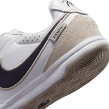 Load image into Gallery viewer, Nike Junior Tiempo Streetgato Indoor Shoes