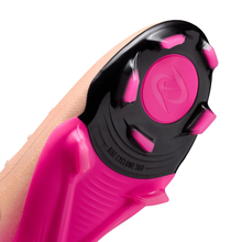 Load image into Gallery viewer, Nike Phantom Luna 2 Pro FG Cleats