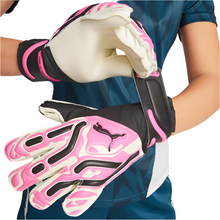 Load image into Gallery viewer, Puma Junior Ultra Match Protect Goalkeeper Gloves