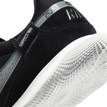Load image into Gallery viewer, Nike Streetgato Indoor Shoes