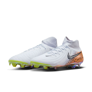 Nike Phantom Luna 2 Elite FG Cleats