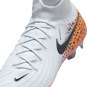 Nike Phantom Luna 2 Elite FG Cleats