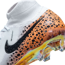Load image into Gallery viewer, Nike Phantom Luna 2 Elite FG Cleats
