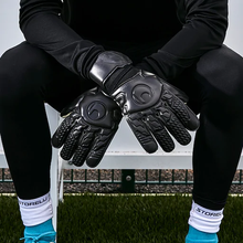 Load image into Gallery viewer, Uhlsport Comfort Absolutgrip Half-Negative Goalkeeper Gloves
